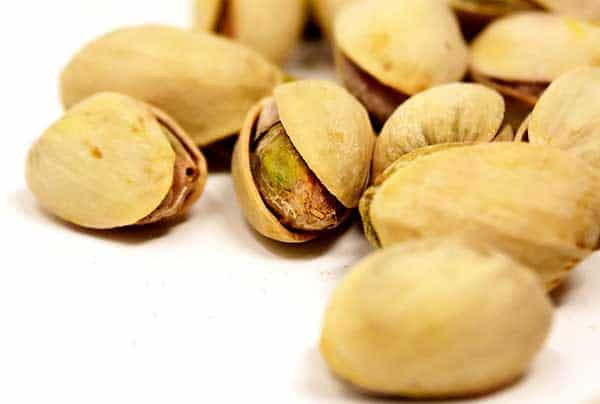 is it ok for cats to eat pistachios?